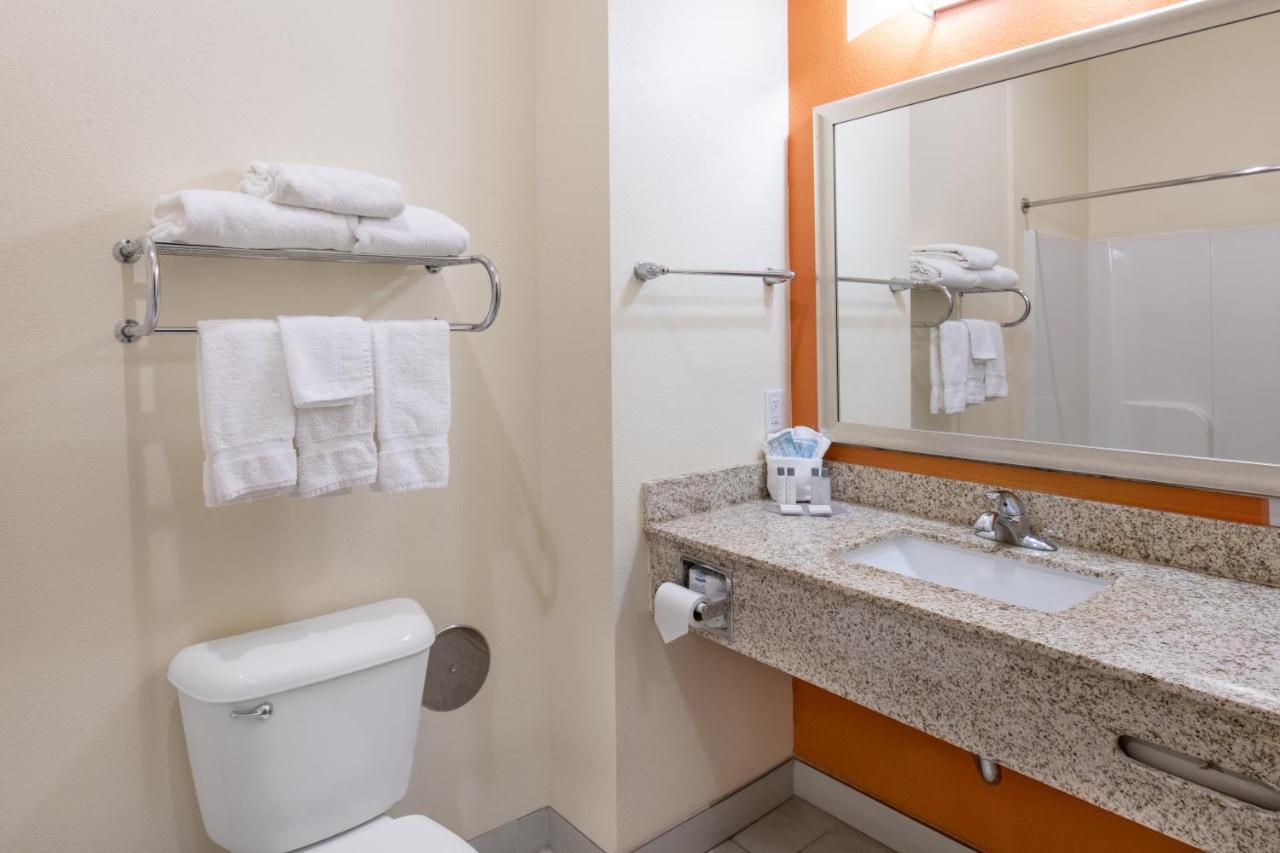 Home Away Kitchen Suites Enid エクステリア 写真