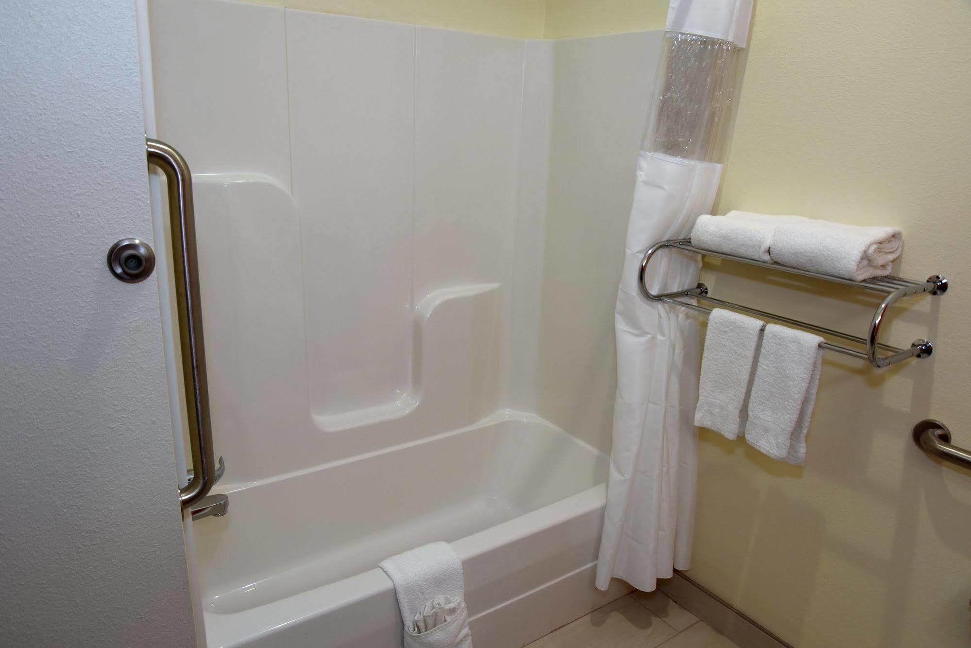 Home Away Kitchen Suites Enid エクステリア 写真